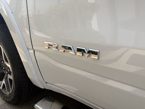 Used 2025 RAM 1500 Laramie w/ Sport Appearance Package AWD/4WD image 17