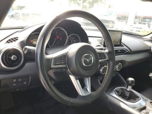 Used 2017 MAZDA MX-5 Miata RF Grand Touring image 13