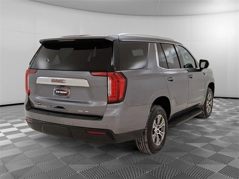 Used 2022 GMC Yukon SLE w/ Gmc Pro Safety Plus Package image 3