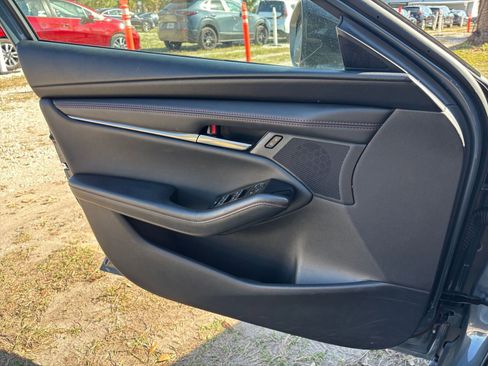 Used 2025 MAZDA MAZDA3 s image 18