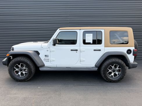 Used 2019 Jeep Wrangler Unlimited Sport S AWD/4WD image 2