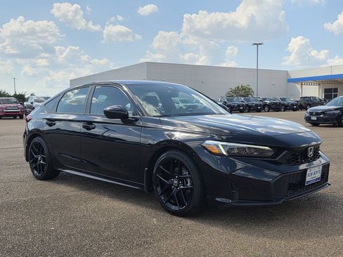Used 2025 Honda Civic Sport image 3