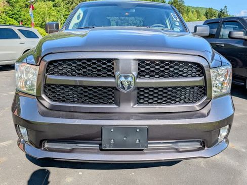 Used 2019 RAM 1500 Express w/ Express Value Package AWD/4WD image 4
