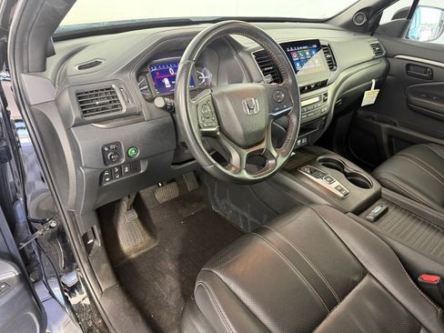 Used 2023 Honda Passport TrailSport image 4