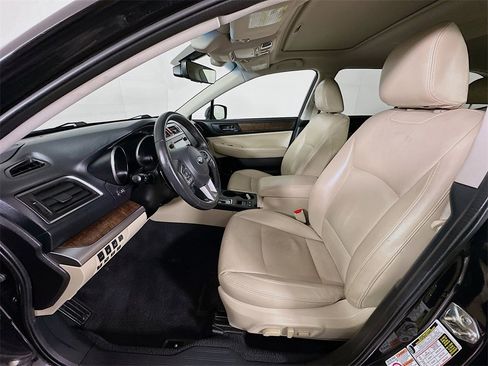 Used 2017 Subaru Outback 2.5i Limited image 27