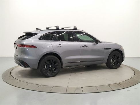 Used 2025 Jaguar F-PACE R-Dynamic S image 7