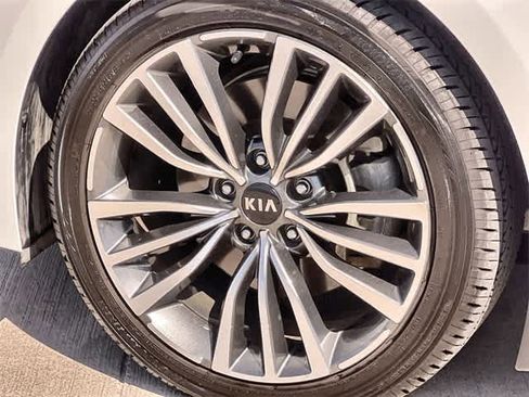 Used 2019 Kia Stinger Premium image 9