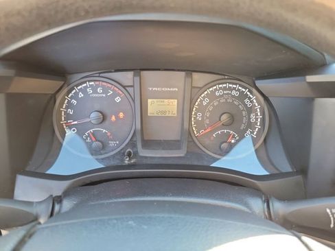 Used 2016 Toyota Tacoma SR w/ SR Convenience Package image 26