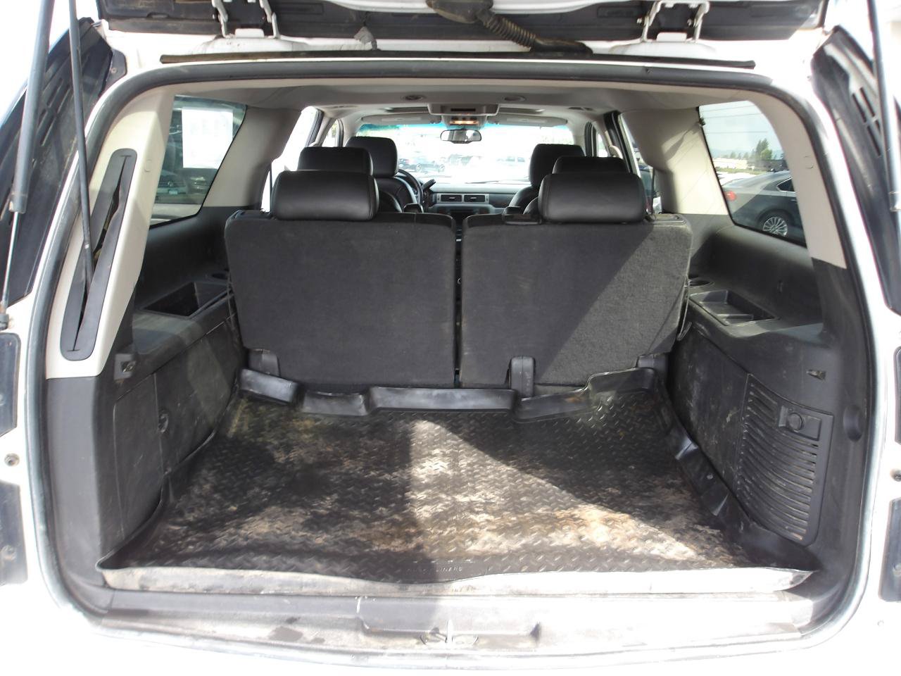 Used 2008 GMC Yukon XL Denali AWD/4WD image 13