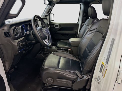 Used 2022 Jeep Wrangler Sahara w/ Cold Weather Group image 13