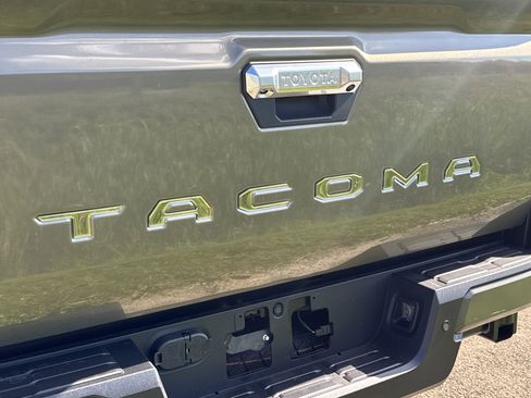 New 2025 Toyota Tacoma Limited AWD/4WD image 41