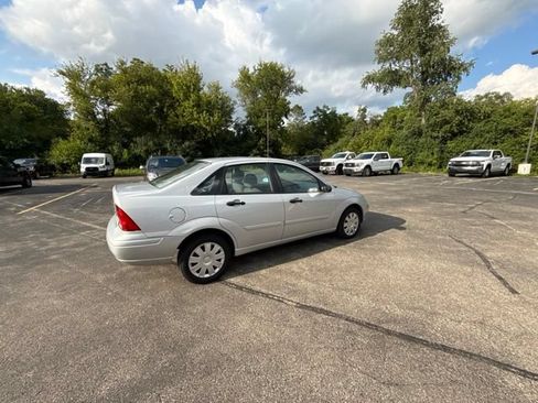 Used 2004 Ford Focus SE FWD image 25