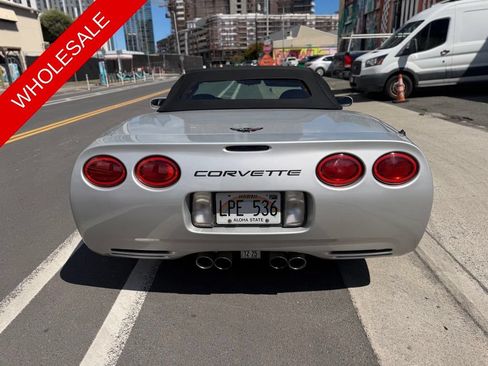 Used 1998 Chevrolet Corvette Convertible w/ Memory Pkg RWD image 4