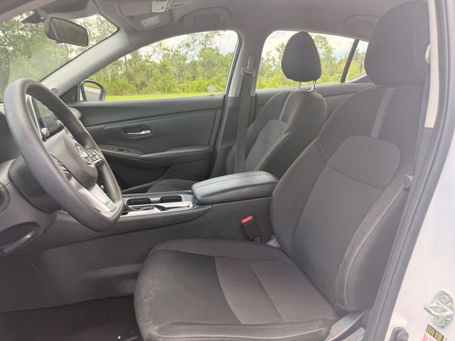 Used 2025 Nissan Sentra SV FWD image 9
