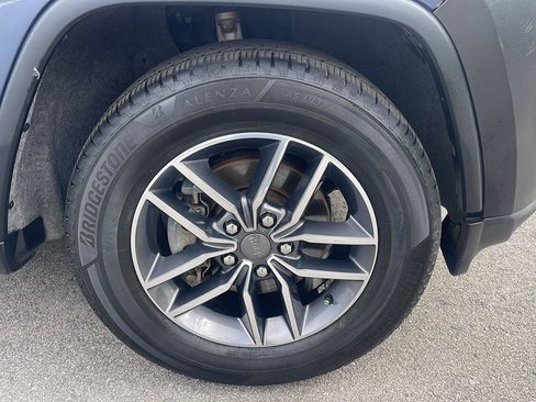 Used 2019 Jeep Grand Cherokee Limited RWD image 9