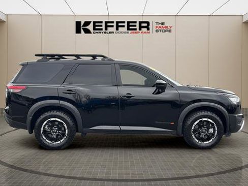 Used 2025 Nissan Pathfinder Rock Creek image 6