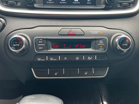 Used 2019 Kia Sorento EX FWD image 29
