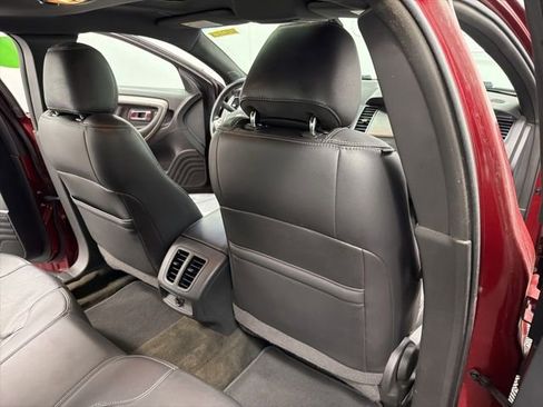 Used 2013 Ford Taurus SEL image 18