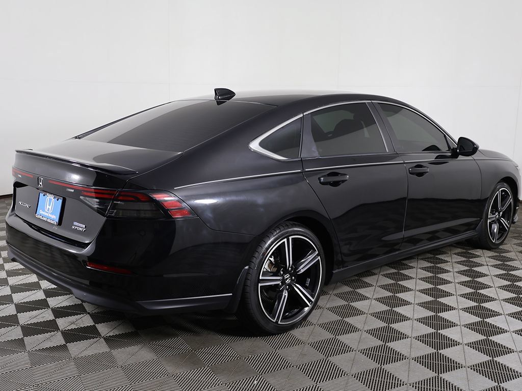 Used 2023 Honda Accord Sport image 8