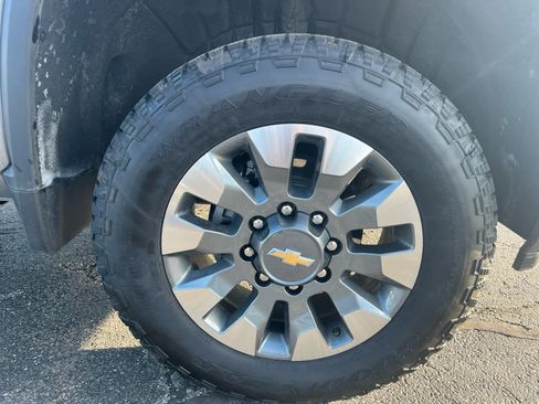 Used 2025 Chevrolet Silverado 2500 LT w/ All Star Edition image 9