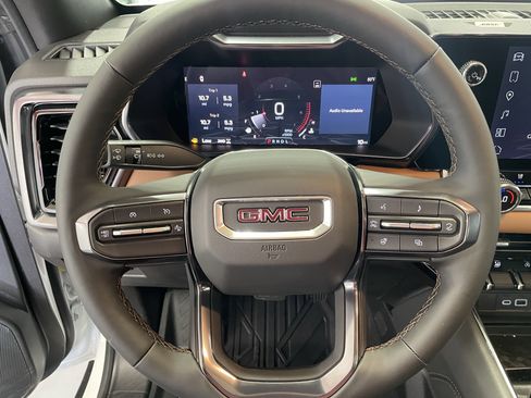 New 2025 GMC Canyon AT4 w/ Nightfall Edition image 15