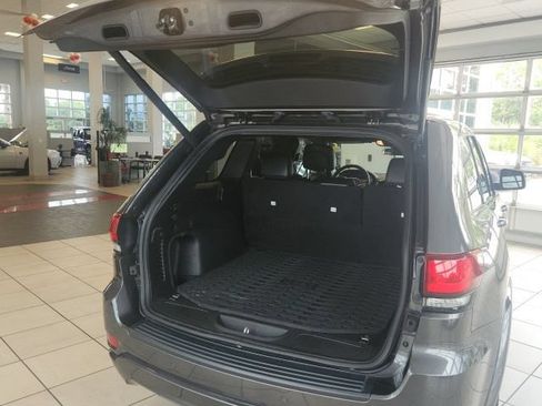 Used 2021 Jeep Grand Cherokee Laredo X AWD/4WD image 37