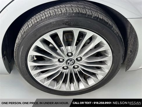 Used 2016 Toyota Avalon Touring image 33