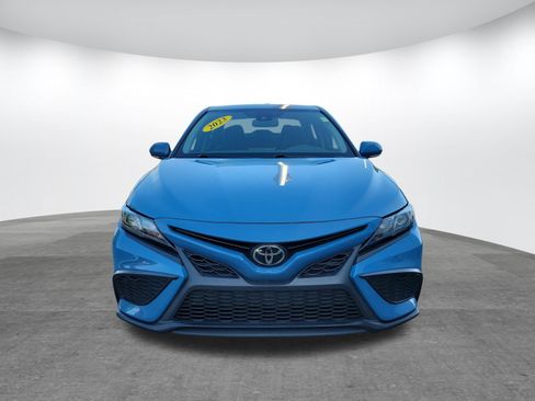 Used 2023 Toyota Camry SE w/ Convenience Package FWD image 2