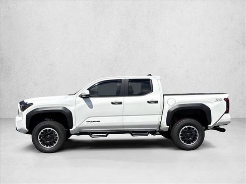 Certified 2026 Toyota Tacoma TRD Off-Road AWD/4WD image 8