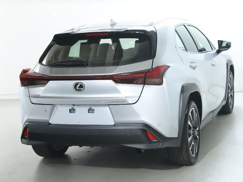Used 2024 Lexus UX 250h AWD image 44