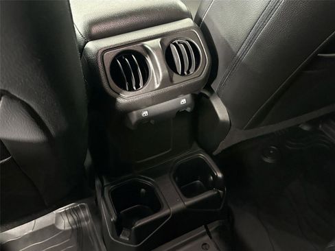 Used 2020 Jeep Wrangler Willys image 36