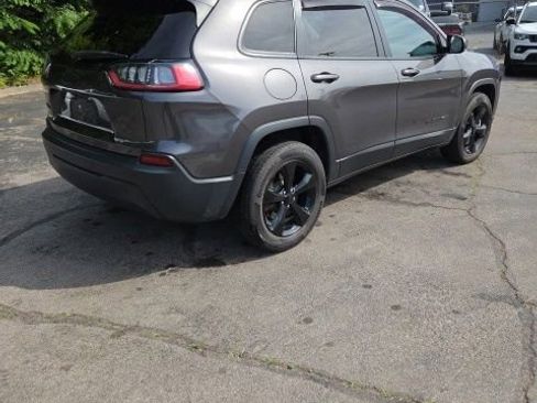Used 2020 Jeep Cherokee Latitude Plus AWD/4WD image 7