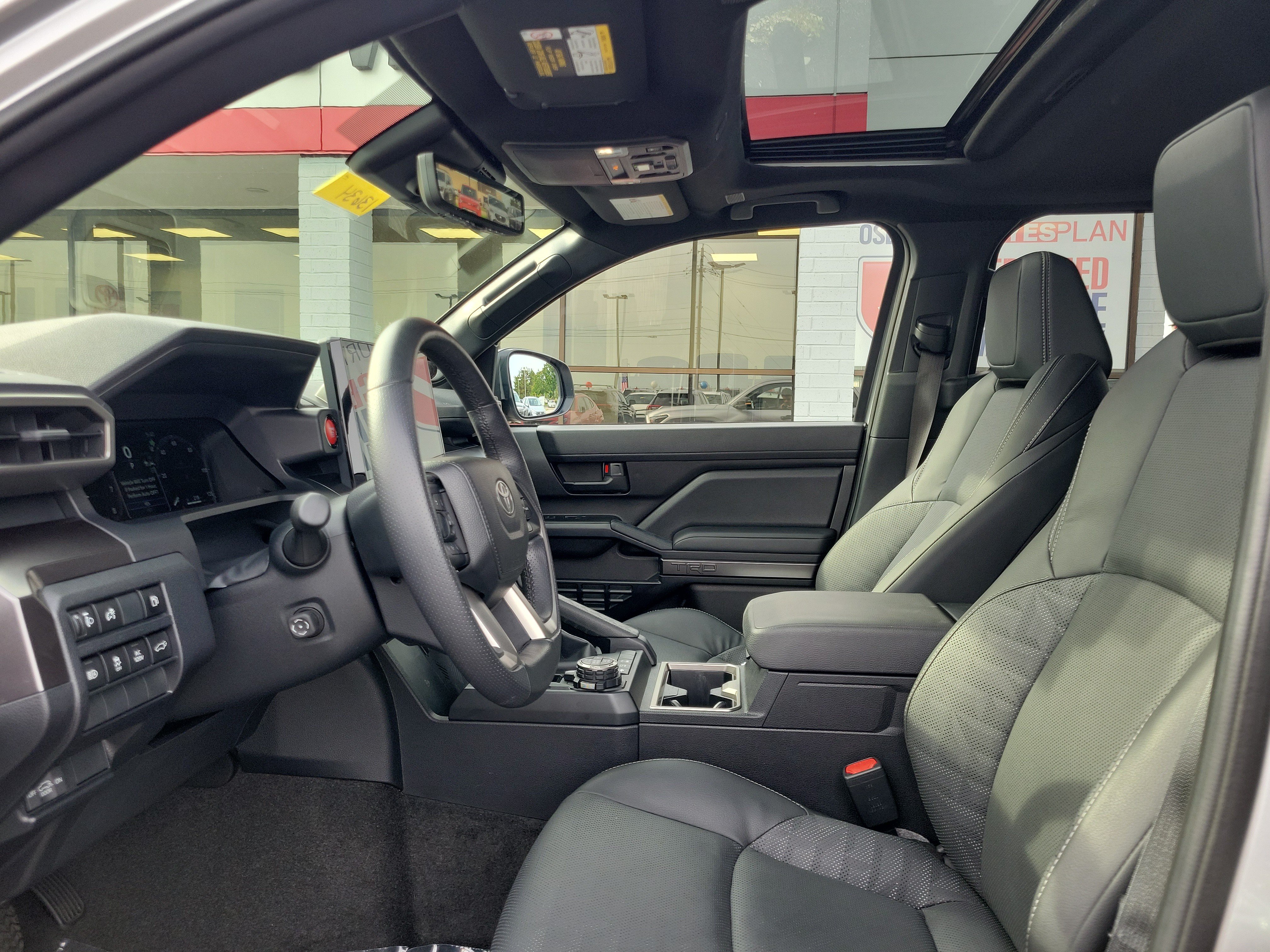 Used 2025 Toyota 4Runner TRD Off-Road Premium w/ Tow Technology Package AWD/4WD image 15