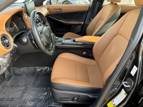 Certified 2025 Lexus IS 350 F Sport image 17