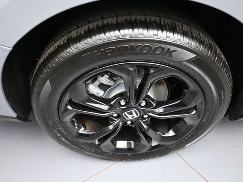 Used 2025 Honda Accord SE image 12