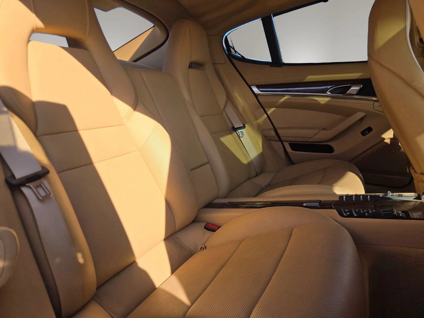 Used 2011 Porsche Panamera image 17