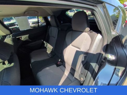 Used 2024 Subaru Crosstrek 2.0i Premium AWD/4WD image 25