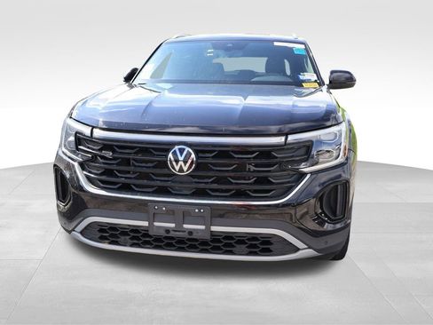 Used 2025 Volkswagen Atlas Cross Sport SE FWD image 5