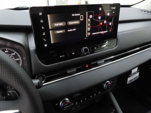 New 2026 Mitsubishi Outlander SE image 15