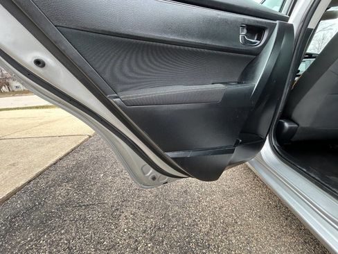 Used 2017 Toyota Corolla LE w/ Carpet Mat Package (TMS) image 37