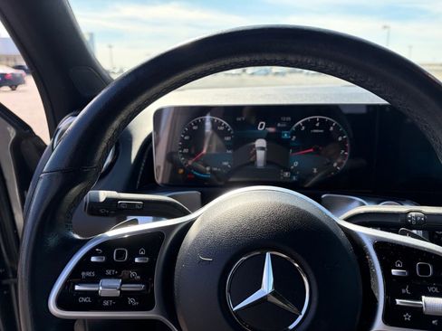 Used 2021 Mercedes-Benz GLB 250 4MATIC image 14