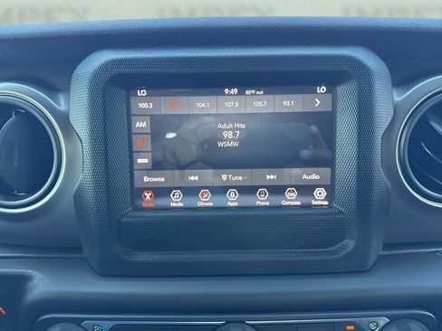 Used 2020 Jeep Gladiator Sport w/ Quick Order Package 24S AWD/4WD image 16