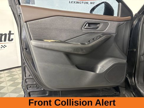 Used 2021 Nissan Rogue S image 9