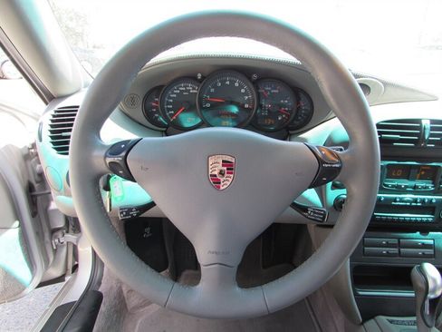 Used 2002 Porsche 911 Carrera RWD image 11