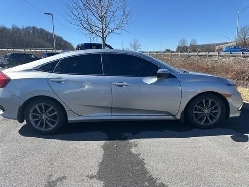 Used 2019 Honda Civic EX image 4