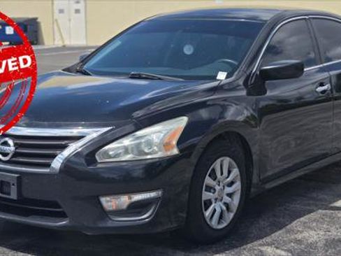 Used 2014 Nissan Altima 2.5 S image 2
