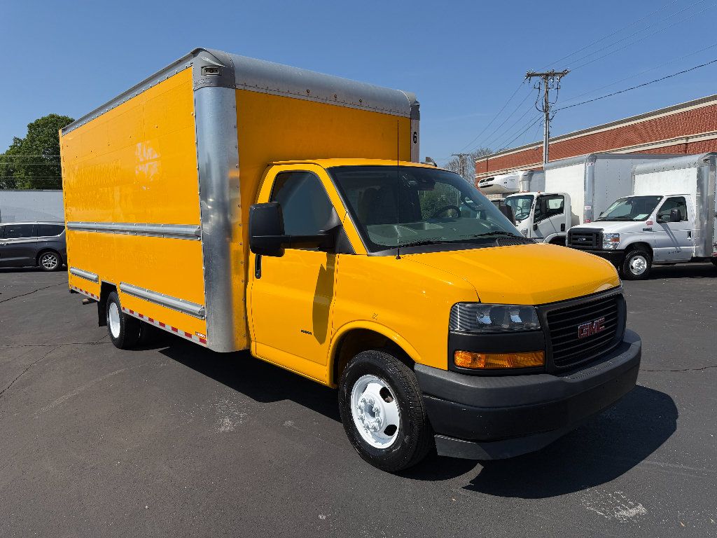 Used 2020 GMC Savana 3500 Extended RWD image 2