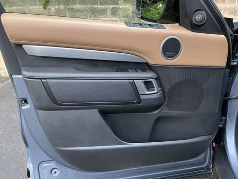 Used 2023 Land Rover Discovery S R-Dynamic AWD/4WD image 33