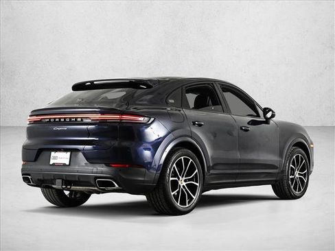 Used 2025 Porsche Cayenne Coupe AWD/4WD image 5