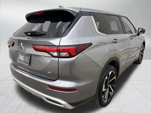 Used 2024 Mitsubishi Outlander SE FWD image 9